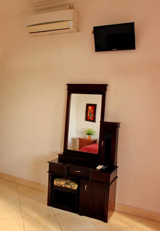 Arya Inn Enny Salon And Spa Lembongan Værelse billede